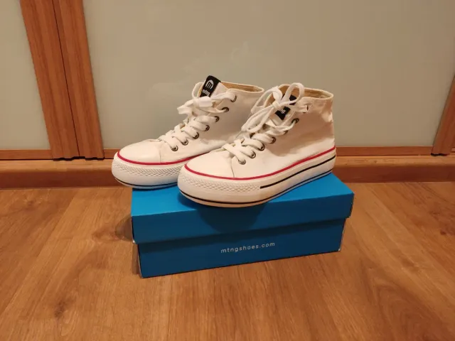 Zapatillas MTNG Blancas y Rojas