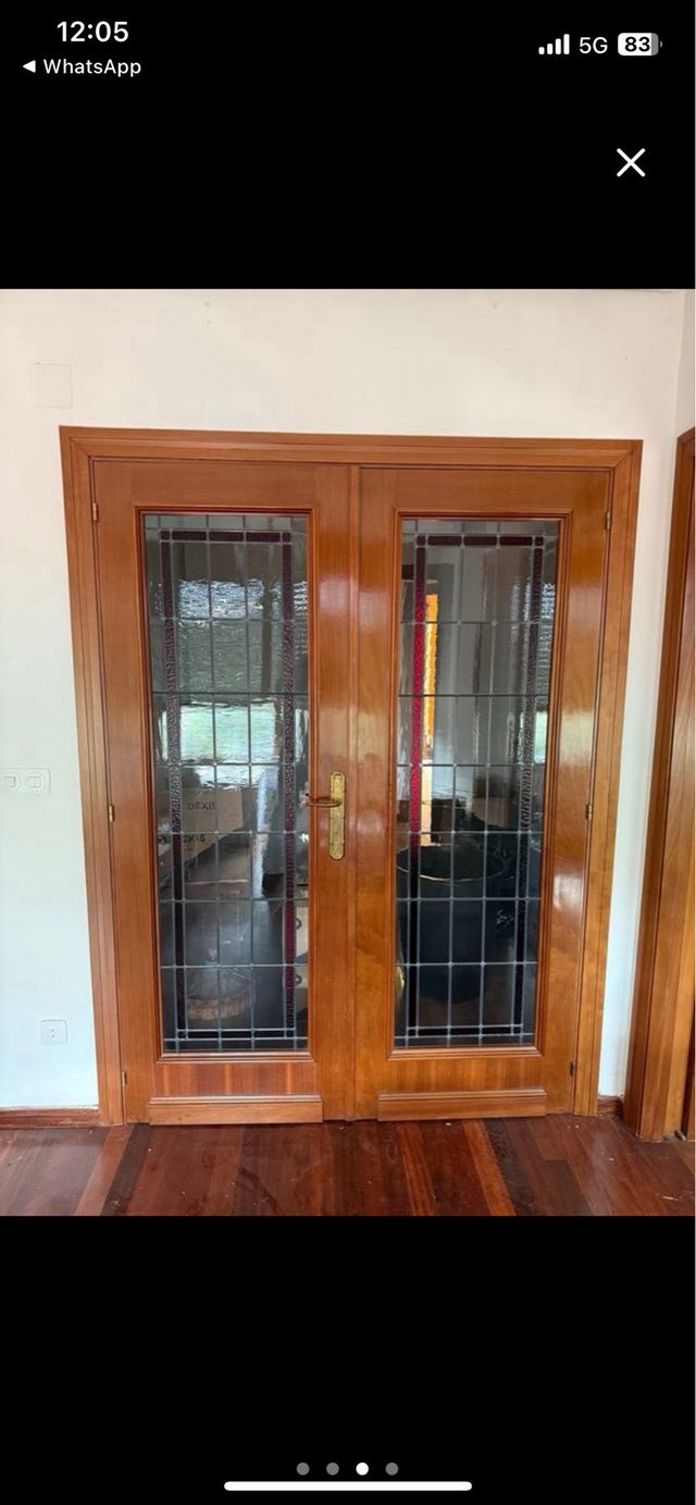 Puerta de madera interior