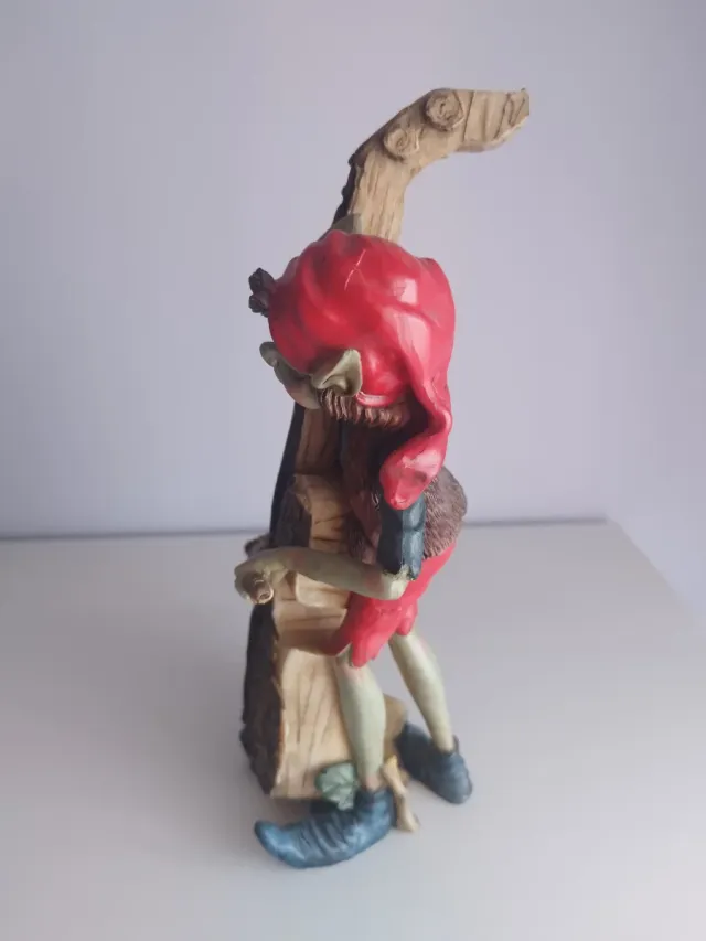 Duende resina con contrabajo