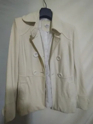 Abrigo blanco de paño