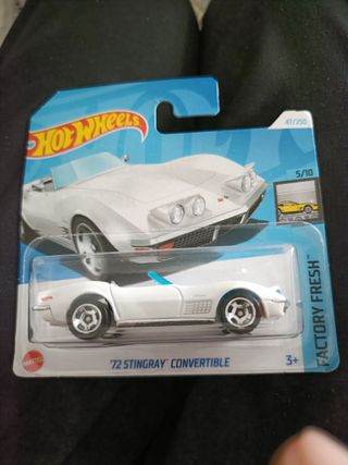 Hot Wheels '72 Stingray Convertible
C5