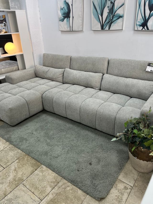 Sofá modular tela gris con chaise longue