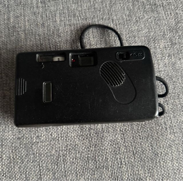 Cámara analógica Chinon Negra