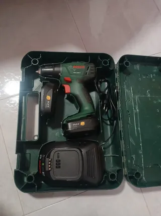 Taladro Bosch a batería + cargador + 2 baterías
