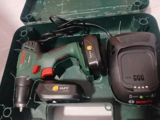 Taladro Bosch a batería + cargador + 2 baterías