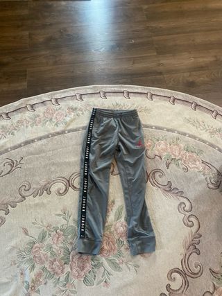 Pantaloni Jordan grigi con logo