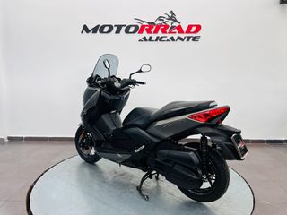 Yamaha XMAX 125