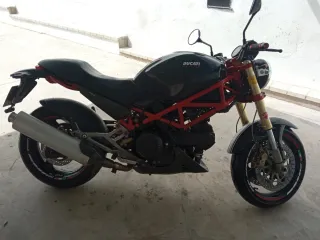 Ducati Monster 620 i.e con 16.000 kilómetros en bu