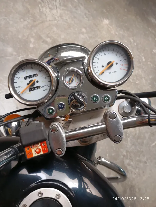 Hyosung Aquila 125cc Moto Custom
No tiene itv