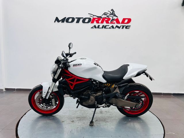 Ducati Monster 821