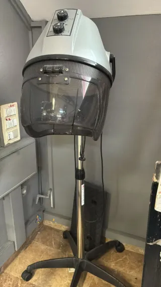 Secador de pelo profesional de pie