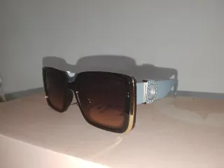 Gafas de sol Dior negras y marrones