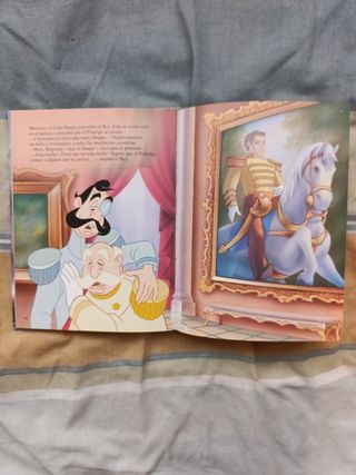 La Cenicienta (Clásicos Disney) (Spanish Edition)