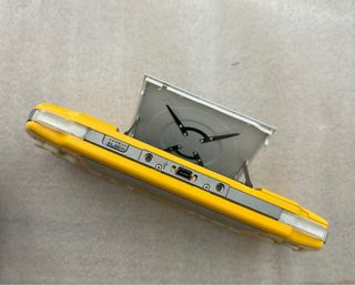 PSP 2004 Edición Especial Amarilla