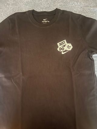 Camiseta Nike The Nike Tee Negra