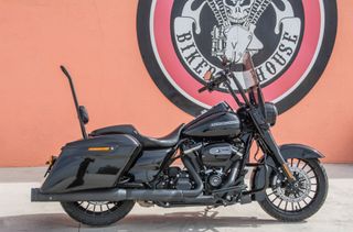 Harley Davidson Road King 2018 Negra