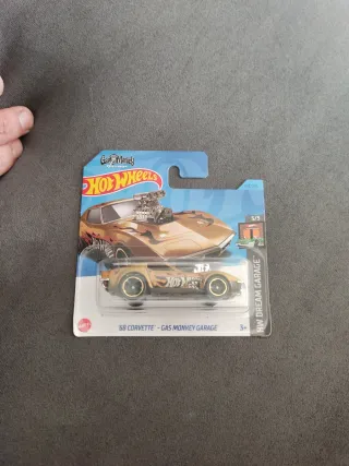 Hot Wheels '68 Corvette Gas Monkey Garage