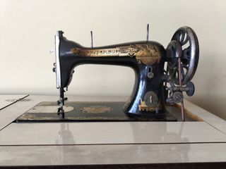 Máquina de Coser Singer Antigua