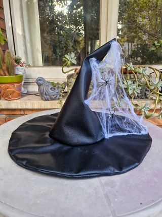 Sombrero de Bruja Negro Hecho a Mano