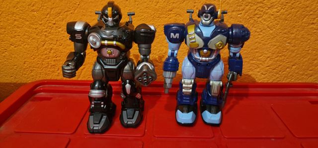 2 Robots Articulados con Sonido
