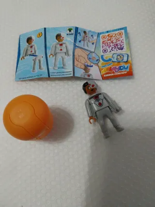 Playmobil Huevo Kinder Figura Cyborg