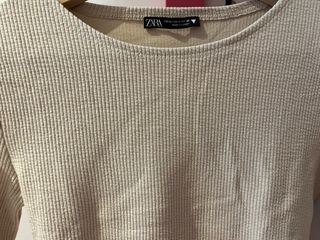 Top Zara manga larga beige