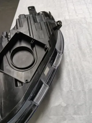 Faro LED Delantero Derecho Ford Fiesta MK8