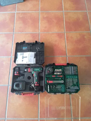 Taladro Parkside con muchos accesorios 2 baterías