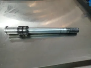 Eje delantero Kawasaki ER6