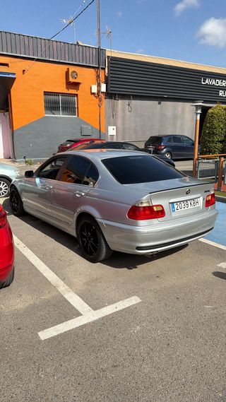 BMW e46 328i Carrocería con papeles