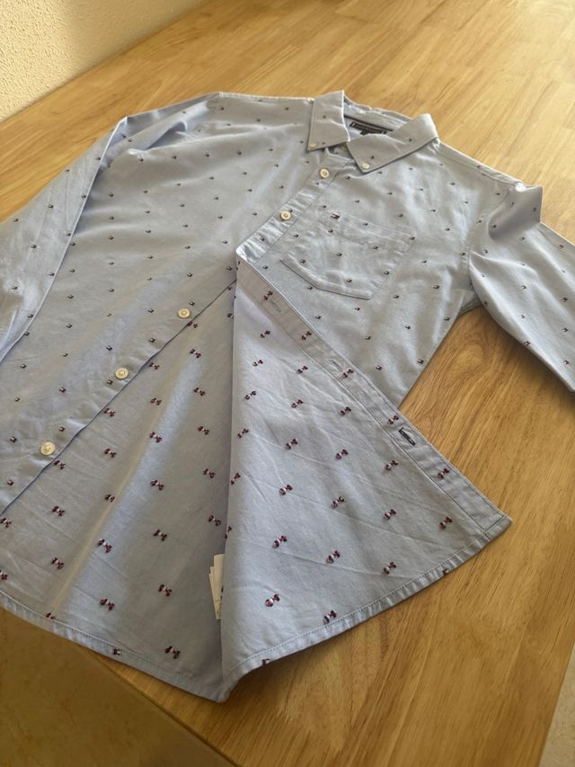 Camisa Tommy Hilfiger niño azul estampada