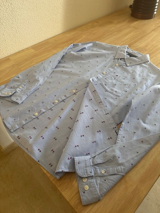 Camisa Tommy Hilfiger niño azul estampada