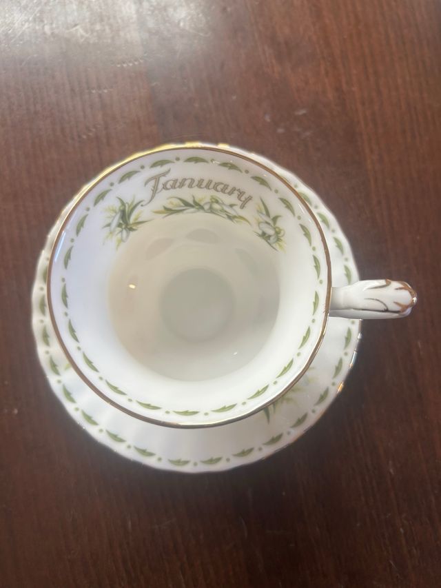 Tazza da tè Royal Albert con piattino