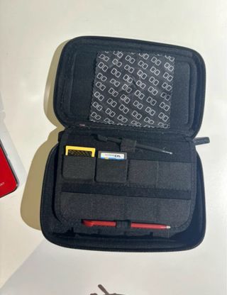 Nintendo DSi XL Roja + Accesorios