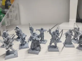 Figuras Robin Hood y Encapuchados Bretonia