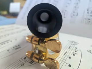 Boquilla y abrazadera Saxo Soprano Vandoren S15