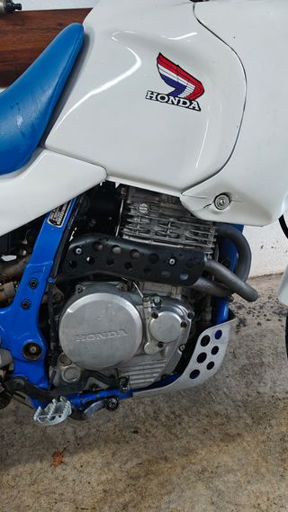 Honda NX650 Dominator RD02