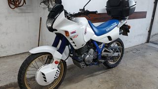 Honda NX650 Dominator RD02