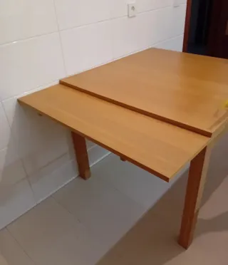 Mesa extensible IKEA madera