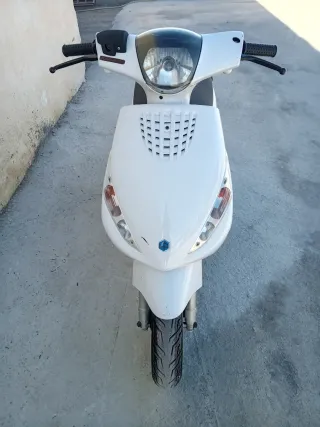 Piaggio Zip 50 2T Scooter