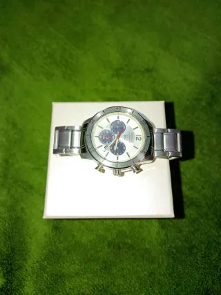 Reloj Pulsar Solar Chronograph 100M 