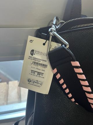 Mochila Desigual grande negra y rosa