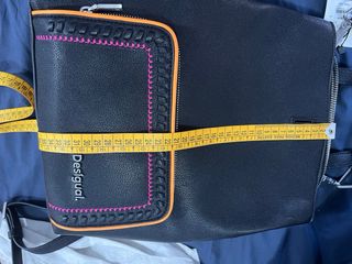 Mochila Desigual grande negra y rosa