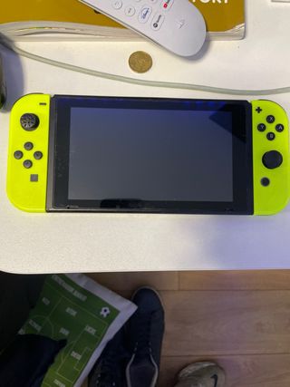 Nintendo Switch Giallo Neon