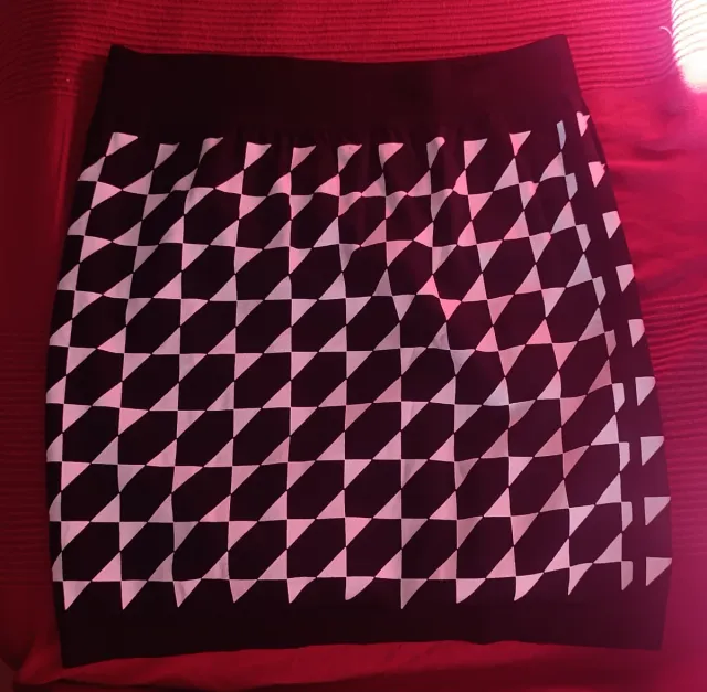 Falda-top versátil blanco y negro