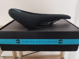 Sillín de bicicleta MTB o carretera RYET 3D carbon