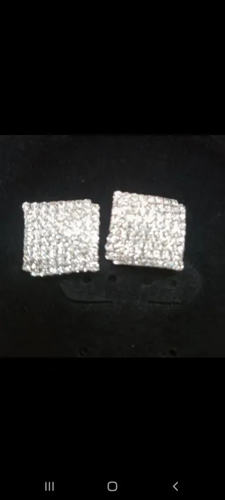 Conjunto de gargantilla, pendientes y pulsera. 