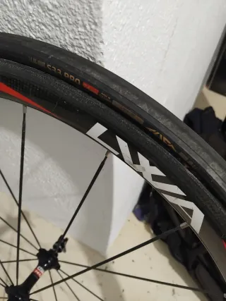 Ruedas de carbono tubulares LWA