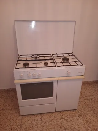 Cocina con horno gas natural