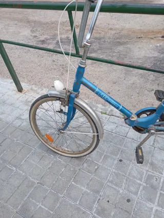 Bicicleta antigua vintage azulmarca BH